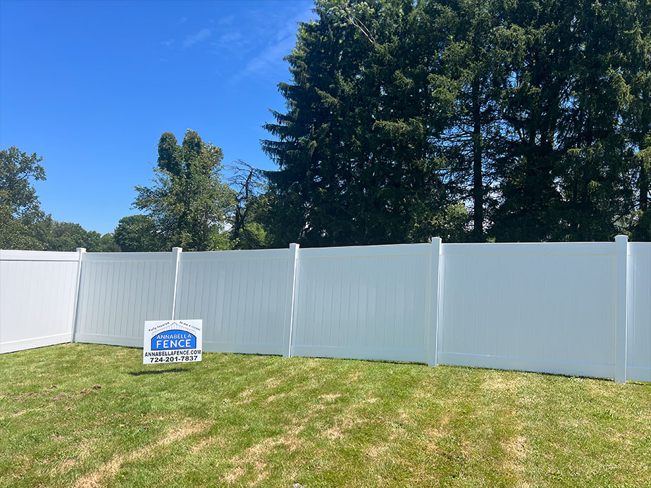 Cranberry Township Pennsylvania vinyl privacy fencing